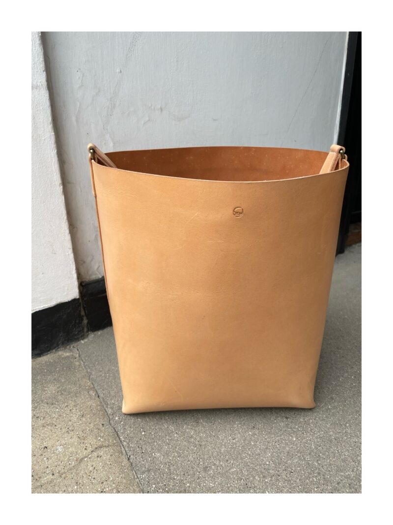 Taske i brunt kernelæder - Model shopper